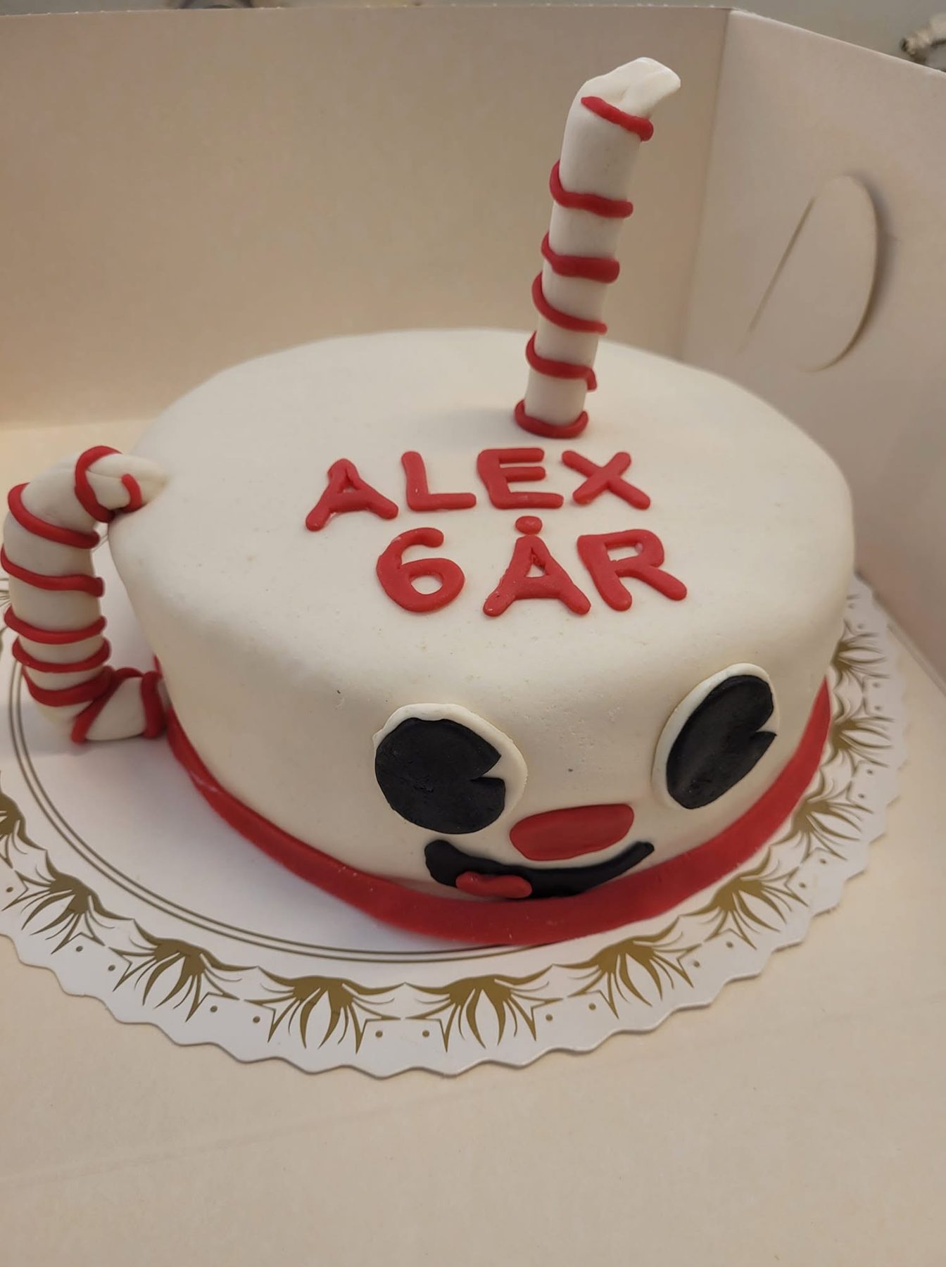 Cuphead tårta