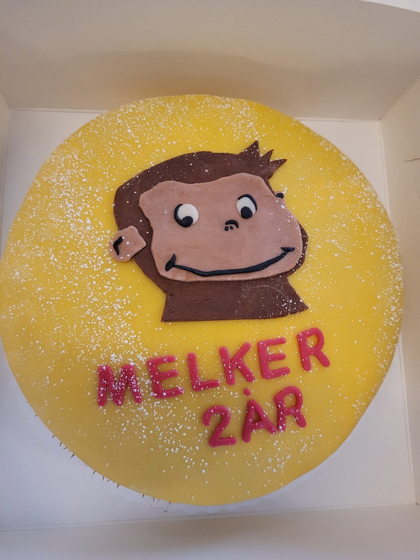 Nicke nyfiken tårta